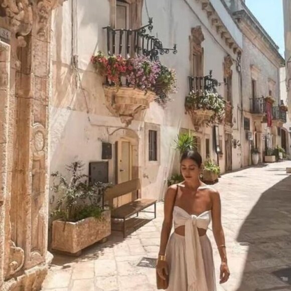 ☀️ MYSTERY BOX - VACATION ☀️ 10pcs Women's Clothing - REDUCED SHIPPING !! - Picture 3 of 4